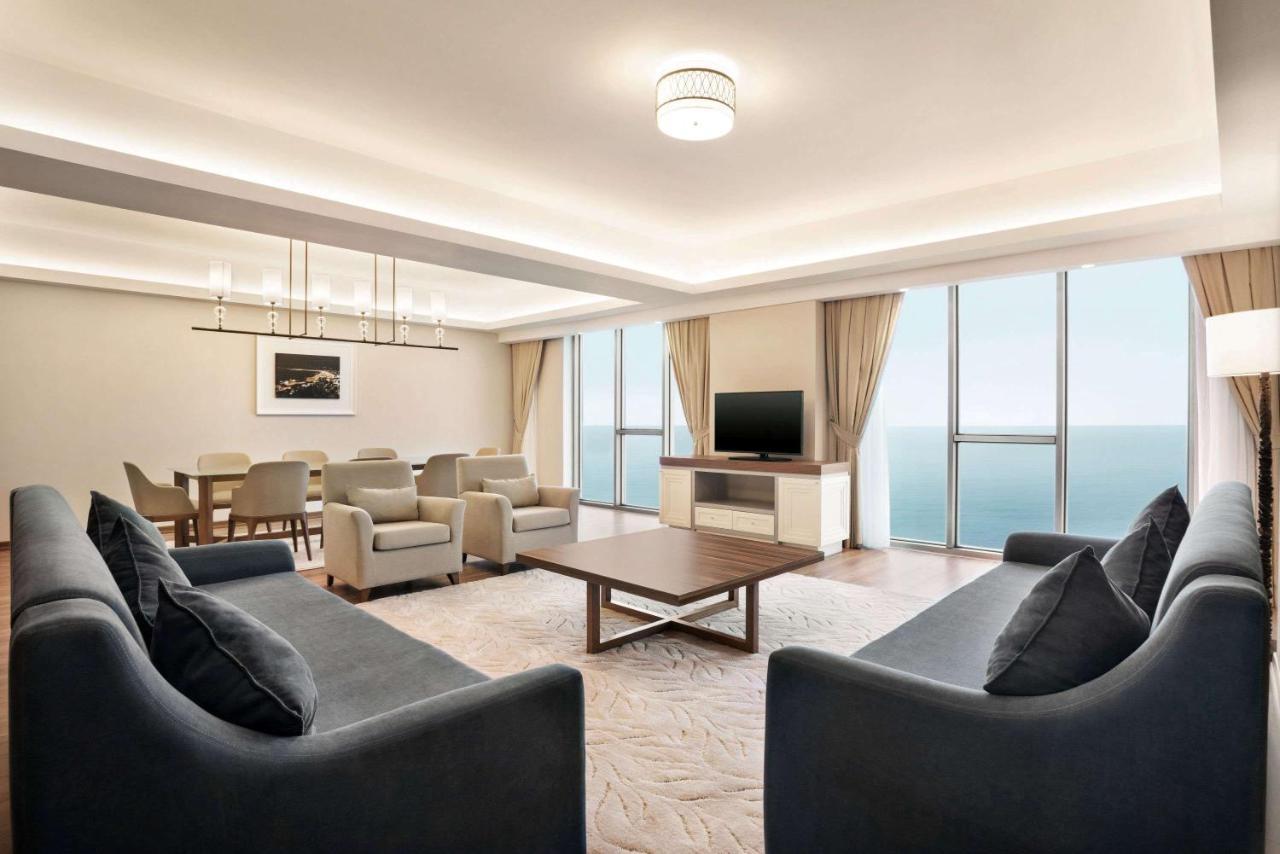 Hotel Ramada Plaza By Wyndham Rize Exterior foto A living room at the hotel