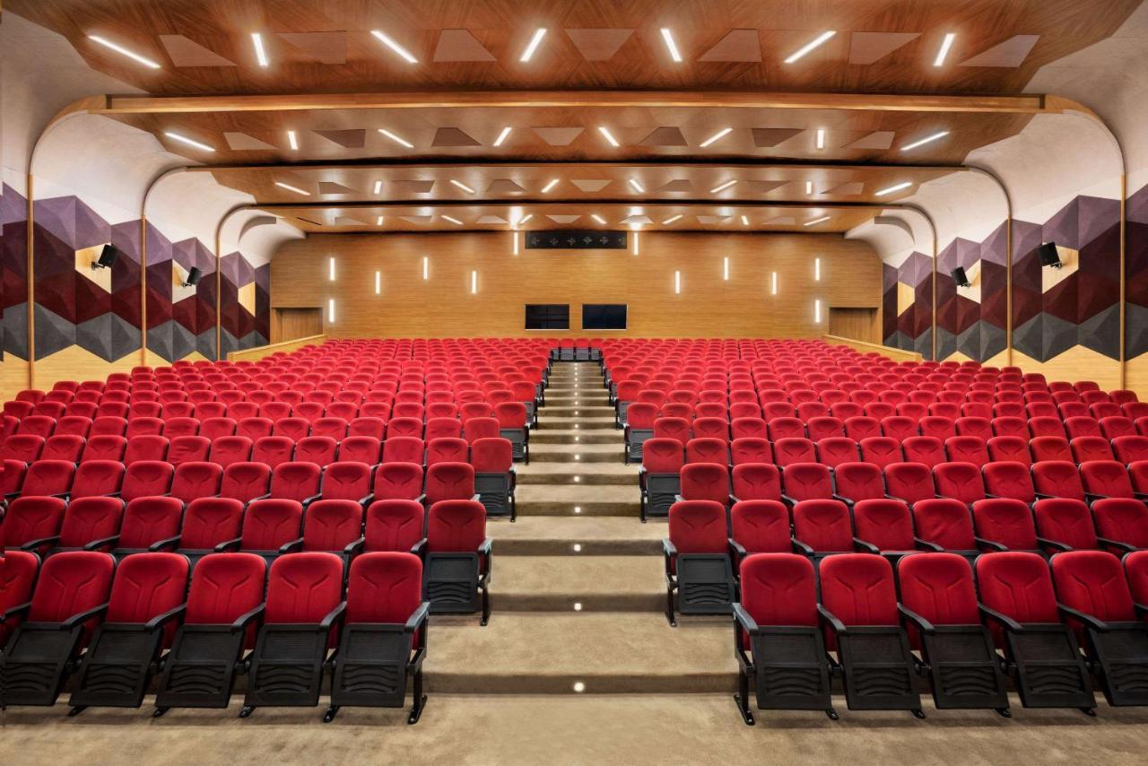 Hotel Ramada Plaza By Wyndham Rize Exterior foto Auditorium
