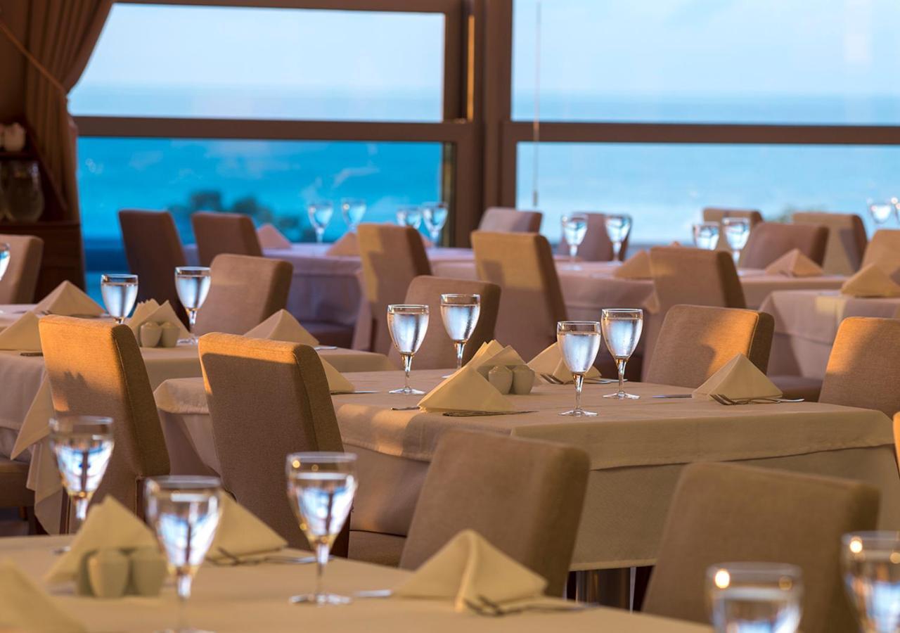 Hotel Ramada Plaza By Wyndham Rize Exterior foto Restaurant