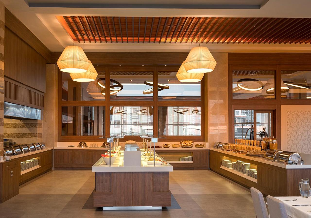 Hotel Ramada Plaza By Wyndham Rize Exterior foto The Club Lounge at the airport