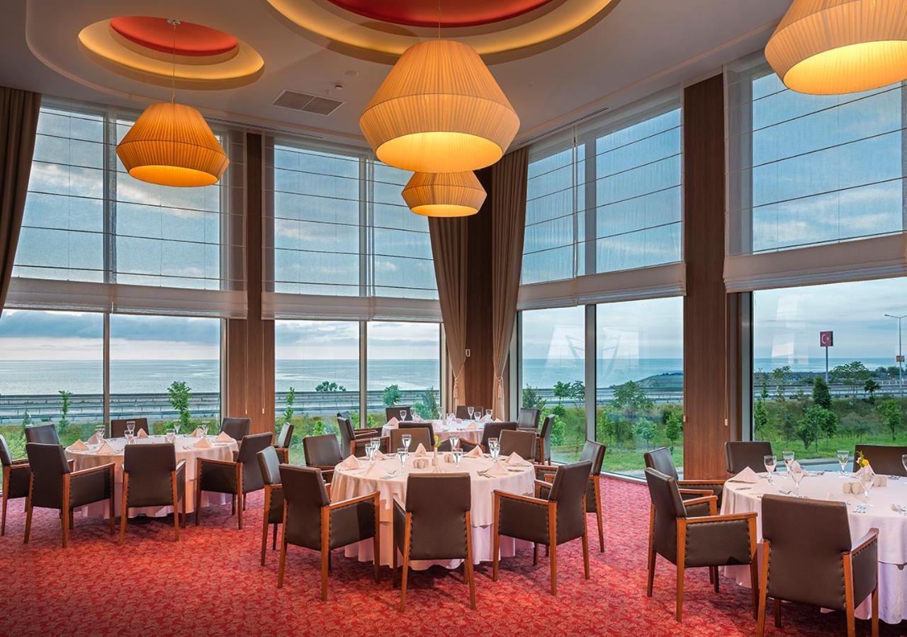 Hotel Ramada Plaza By Wyndham Rize Exterior foto The restaurant