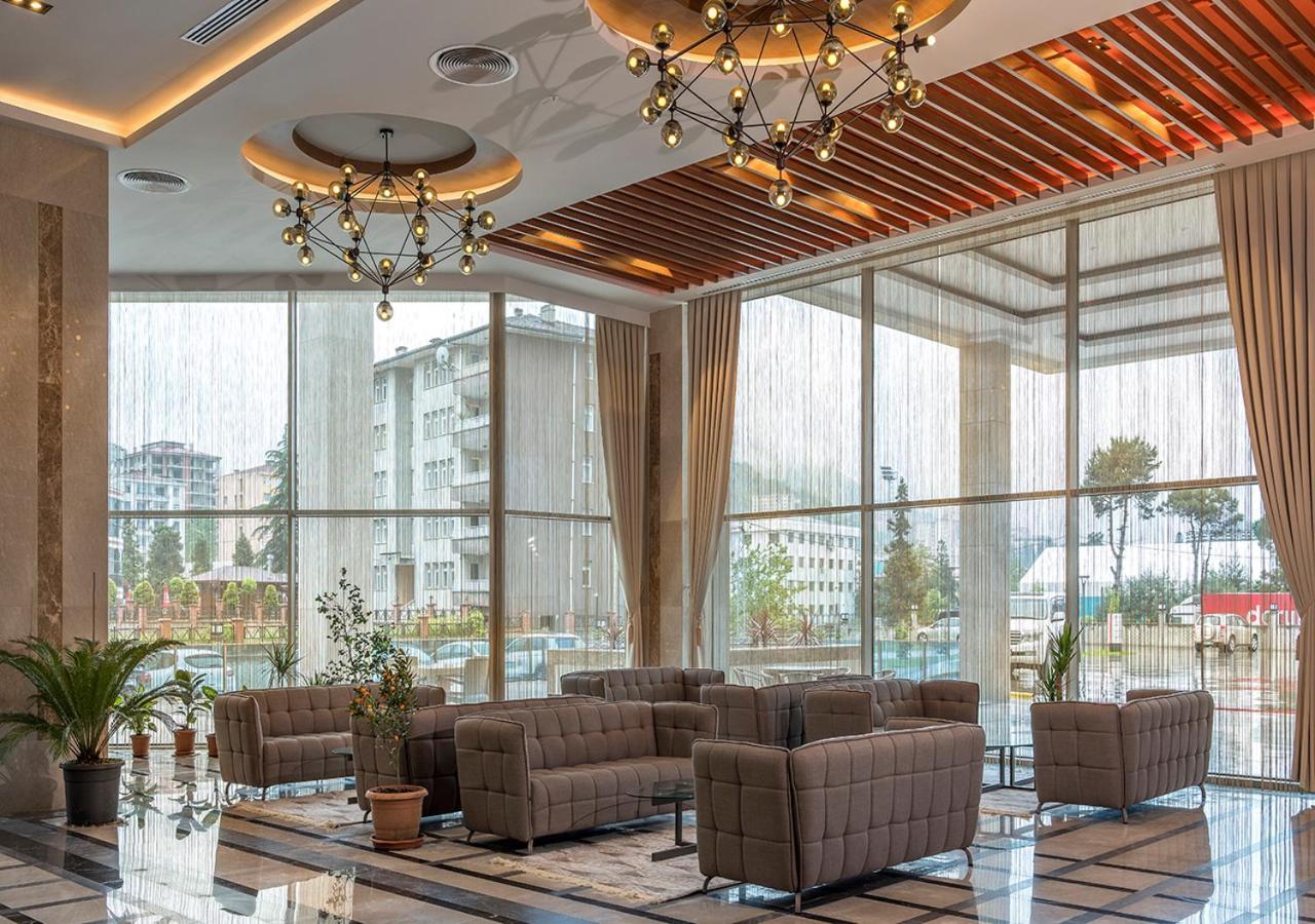 Hotel Ramada Plaza By Wyndham Rize Exterior foto Lobby