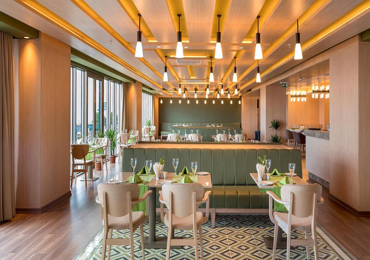 Hotel Ramada Plaza By Wyndham Rize Exterior foto The Club at The Landmark, Hong Kong